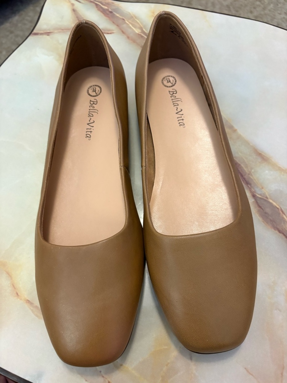 Bella Vita Women's Kimiko Ballet Flat, Saddle Leather, 11 wide New in  box!